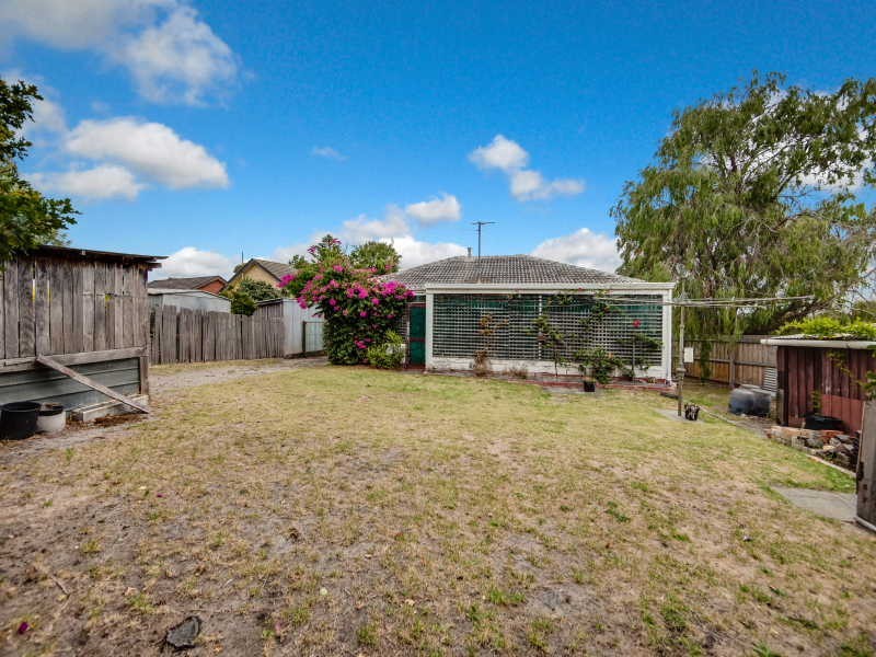 27 Rosemary Crescent, Frankston North VIC 3200