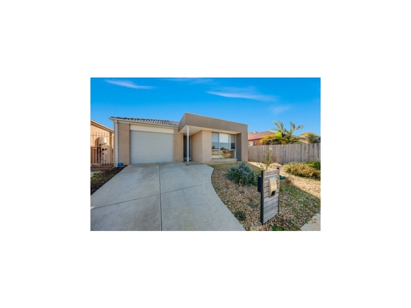 28 Jacaranda Drive, Carrum Downs VIC 3201