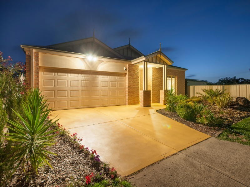 3 Serra Close, Langwarrin VIC 3910