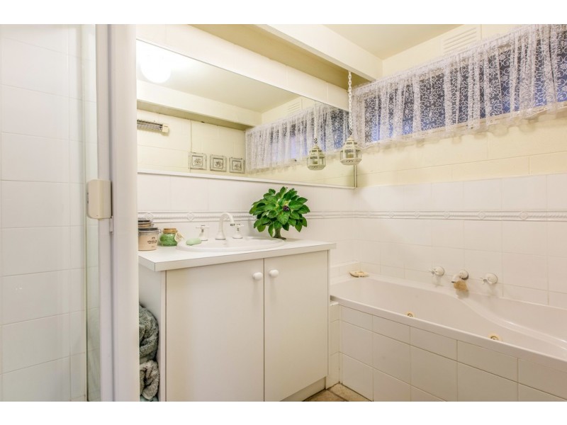 13 Wattle Drive, Frankston VIC 3199