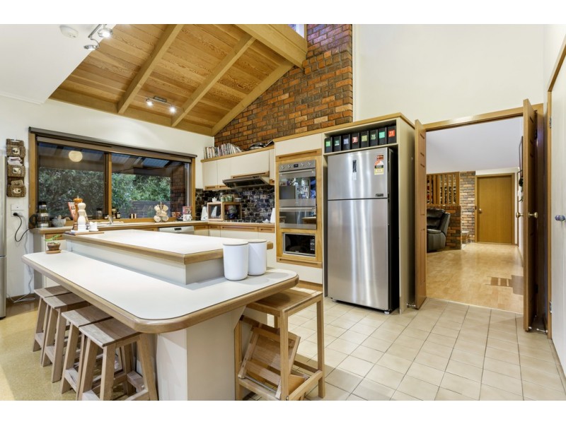 30 Raphael Crescent, Frankston VIC 3199