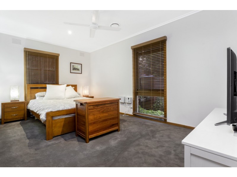 30 Raphael Crescent, Frankston VIC 3199