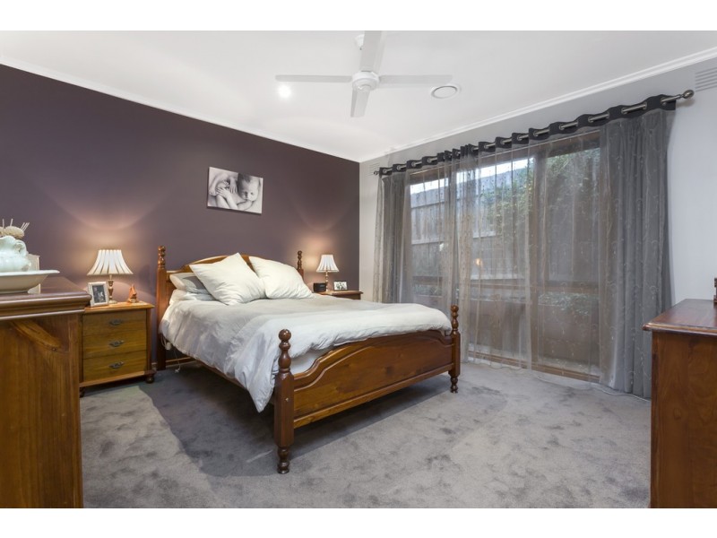 30 Raphael Crescent, Frankston VIC 3199