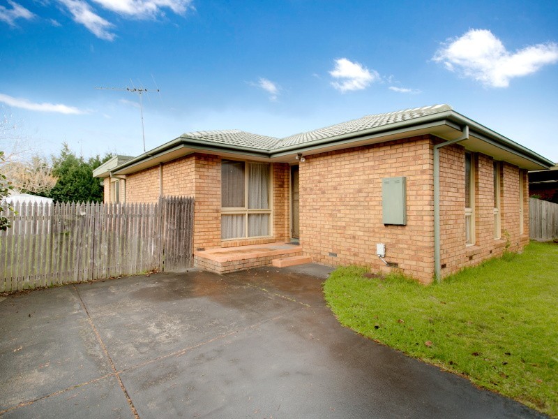 62 Dunsterville Crescent, Frankston VIC 3199