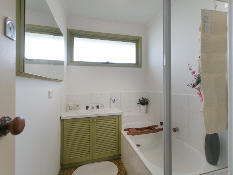 62 Dunsterville Crescent, Frankston VIC 3199