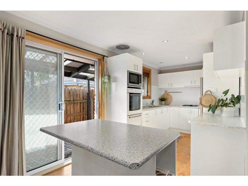 11 Deakin Crescent, Baxter VIC 3911