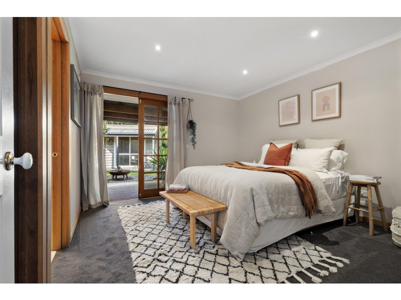 11 Deakin Crescent, Baxter VIC 3911