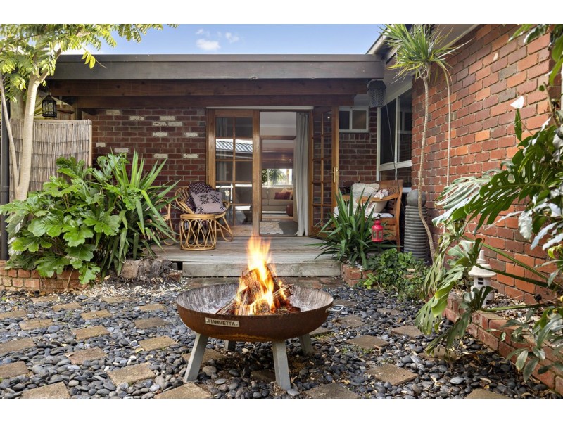 11 Deakin Crescent, Baxter VIC 3911
