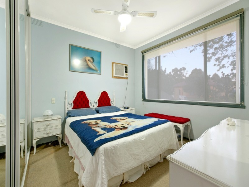 17 Downs Road, Seaford VIC 3198