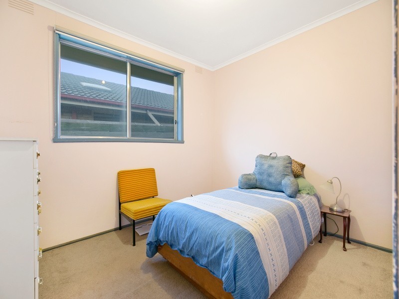 17 Downs Road, Seaford VIC 3198