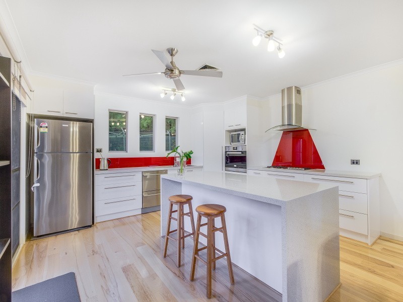 16 Netherplace Drive, Frankston VIC 3199