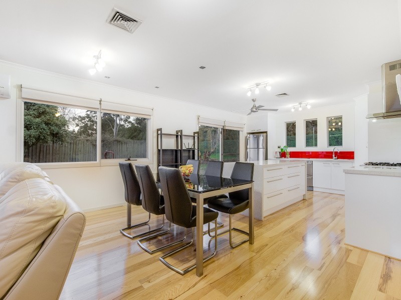 16 Netherplace Drive, Frankston VIC 3199