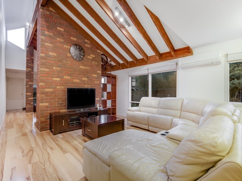 16 Netherplace Drive, Frankston VIC 3199