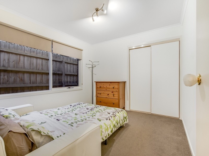 16 Netherplace Drive, Frankston VIC 3199