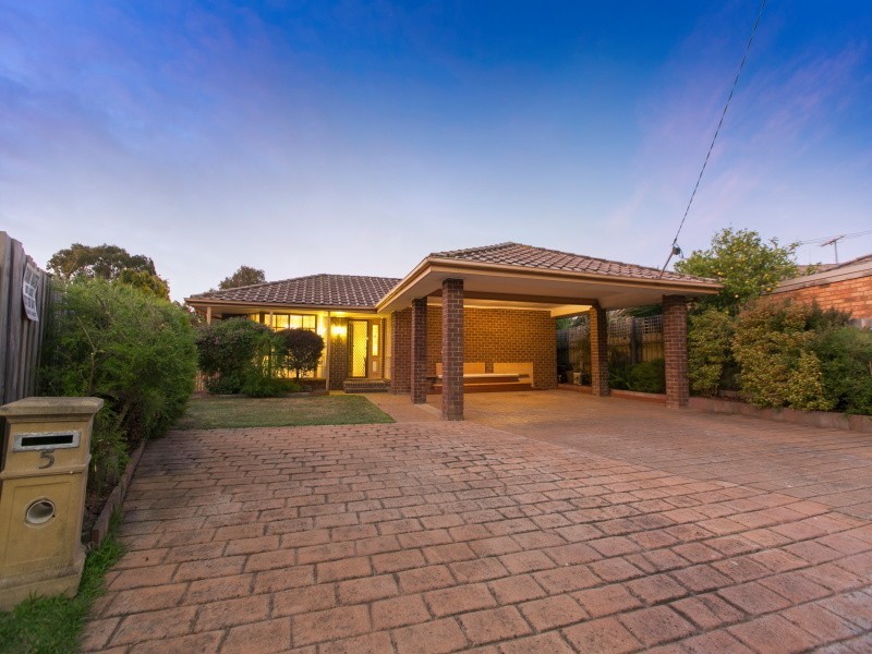 5 Jane Court, Langwarrin VIC 3910