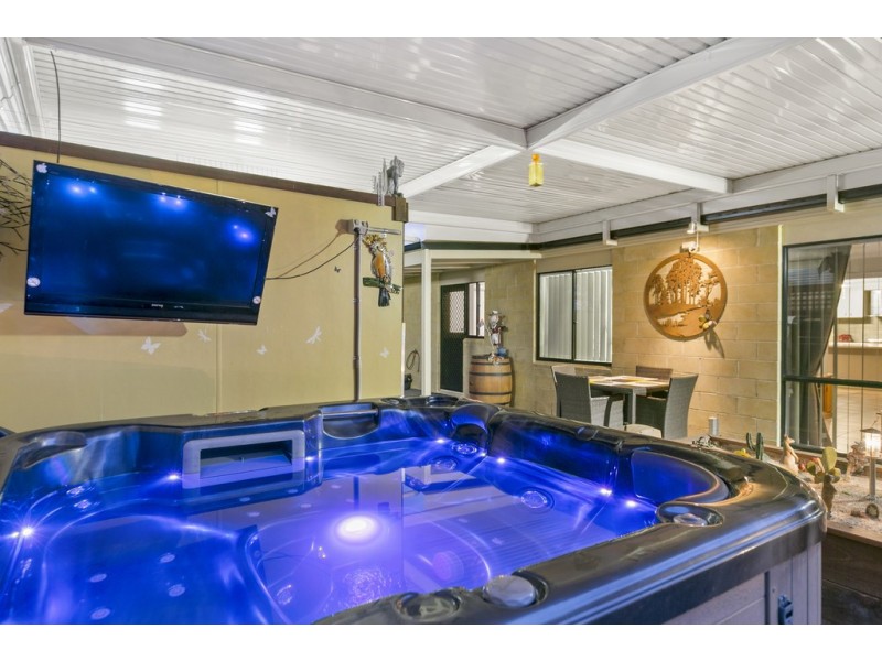 14 Diamond Parade, Skye VIC 3977