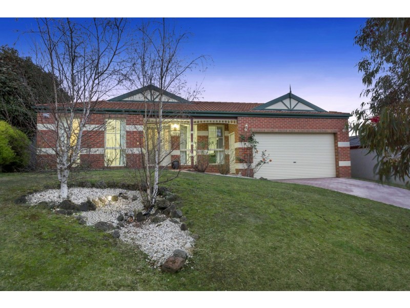 4 Raleon Avenue, Frankston South VIC 3199