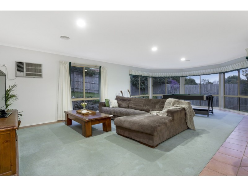 4 Raleon Avenue, Frankston South VIC 3199