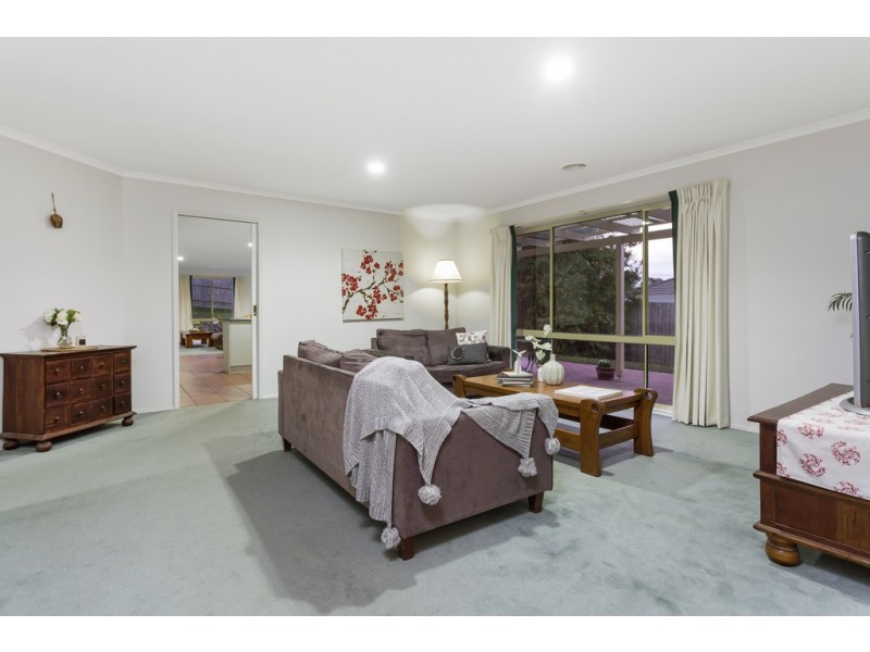 4 Raleon Avenue, Frankston South VIC 3199