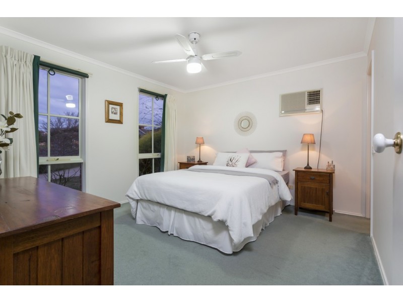 4 Raleon Avenue, Frankston South VIC 3199