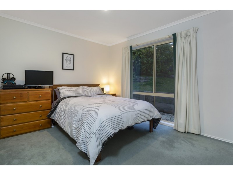 4 Raleon Avenue, Frankston South VIC 3199