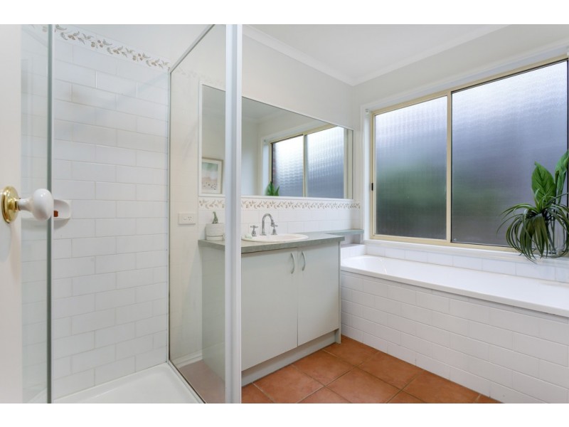 4 Raleon Avenue, Frankston South VIC 3199