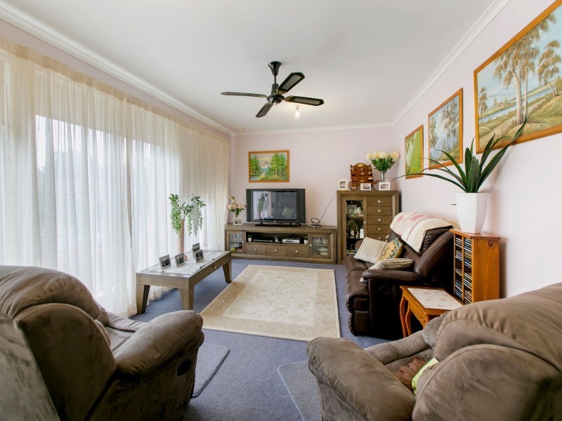 26 Hodgins Crescent, Frankston North VIC 3200