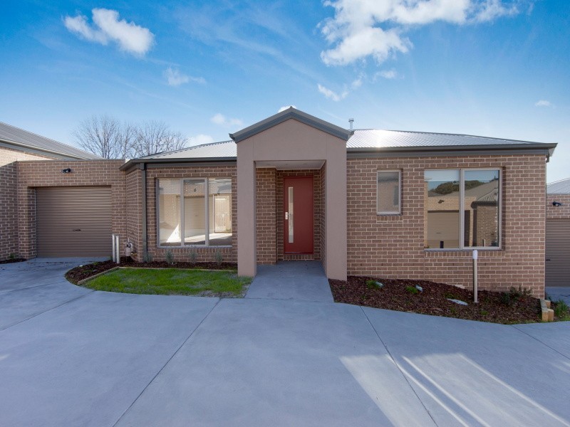 2/11 Kenilworth Avenue, Frankston VIC 3199