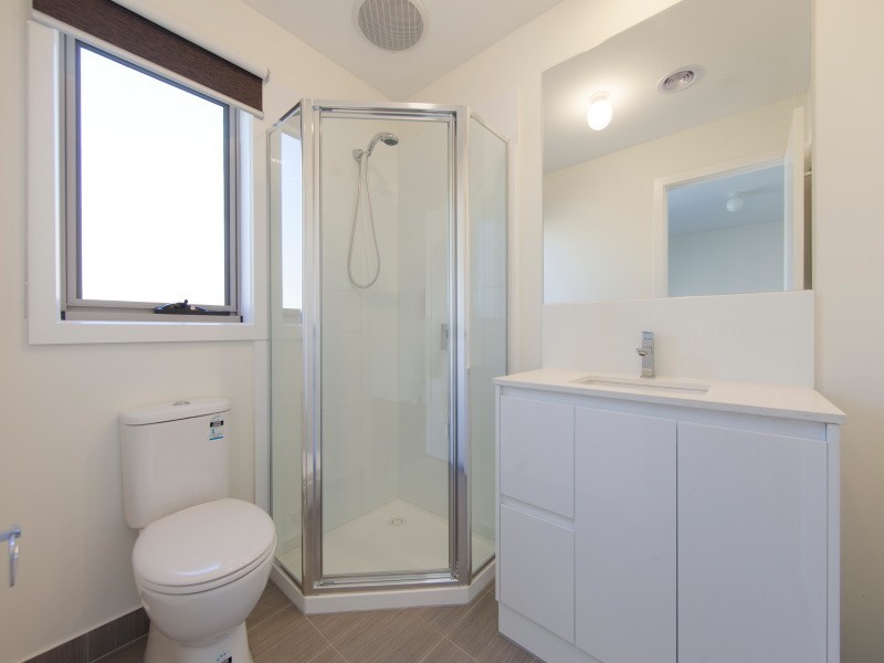 2/11 Kenilworth Avenue, Frankston VIC 3199