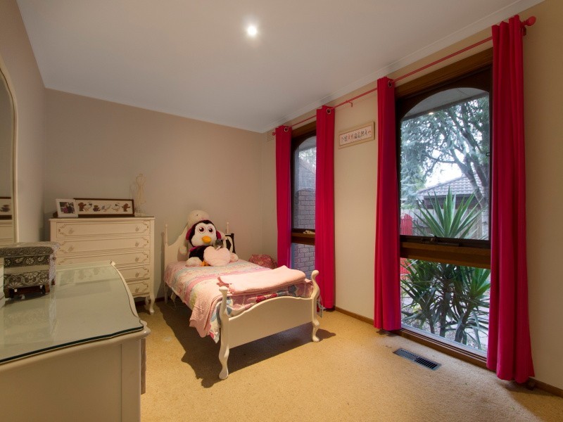 13 Raphael Crescent, Frankston VIC 3199