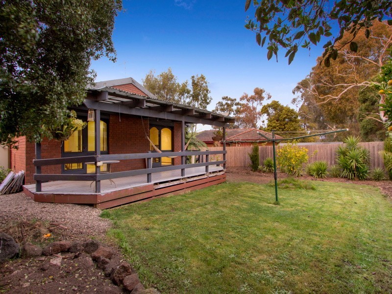 13 Raphael Crescent, Frankston VIC 3199