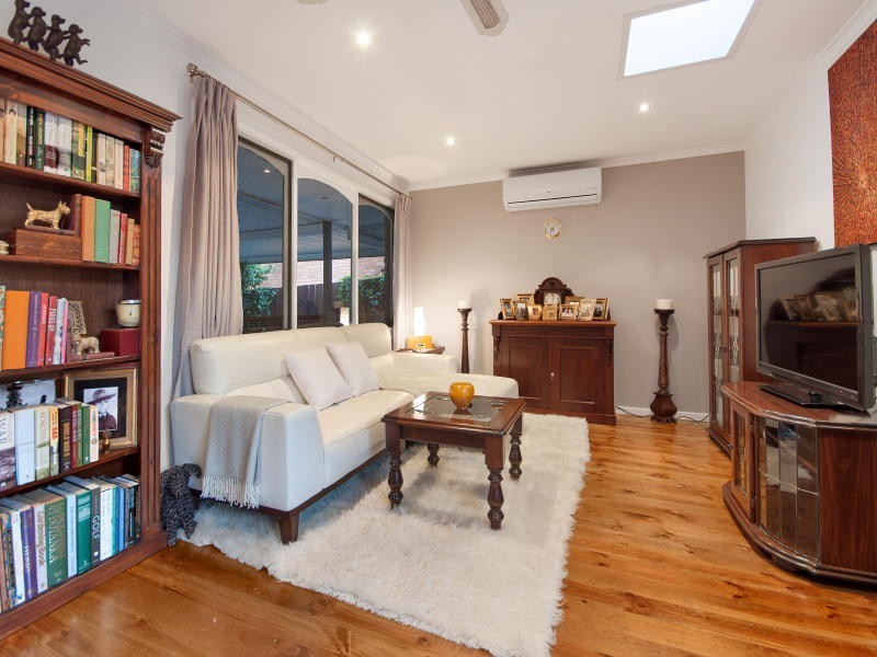 56 Willow Road, Frankston VIC 3199