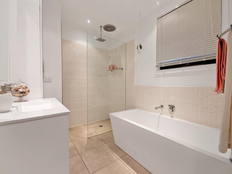 56 Willow Road, Frankston VIC 3199