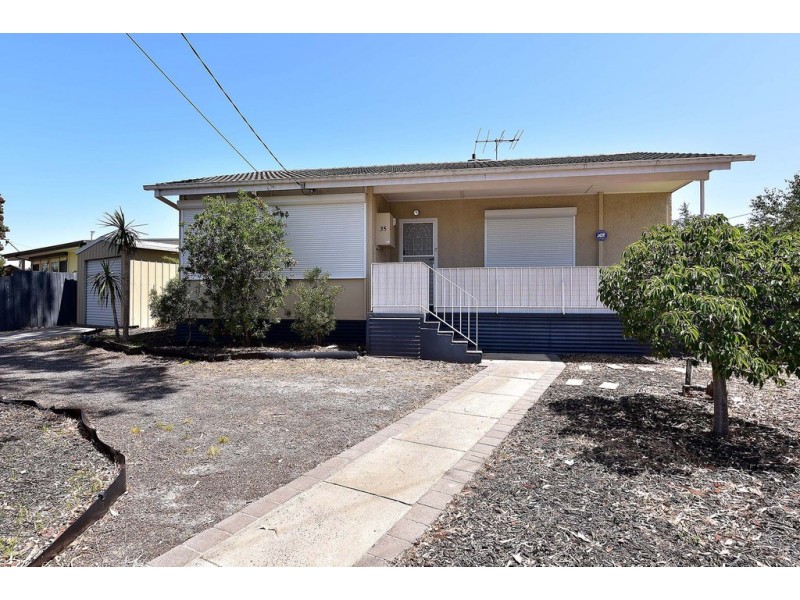 35 Radiata Street, Frankston North VIC 3200