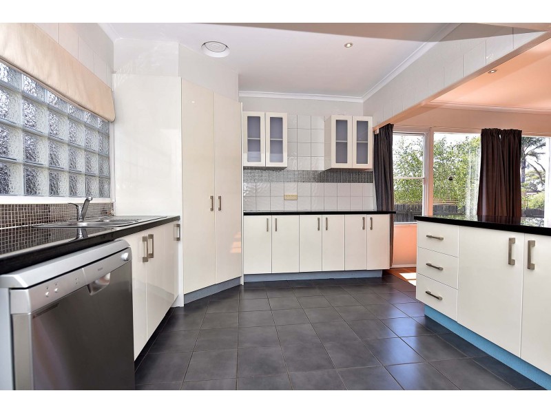 35 Radiata Street, Frankston North VIC 3200