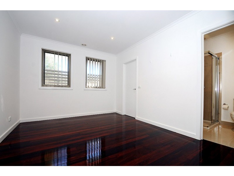 2B Frank Street, Frankston VIC 3199