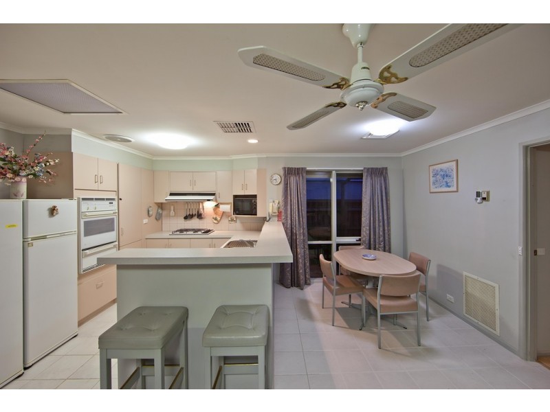 14 Bokissa Drive, Frankston VIC 3199