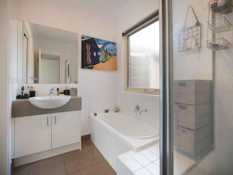 4/30 Gairloch Drive, Frankston VIC 3199