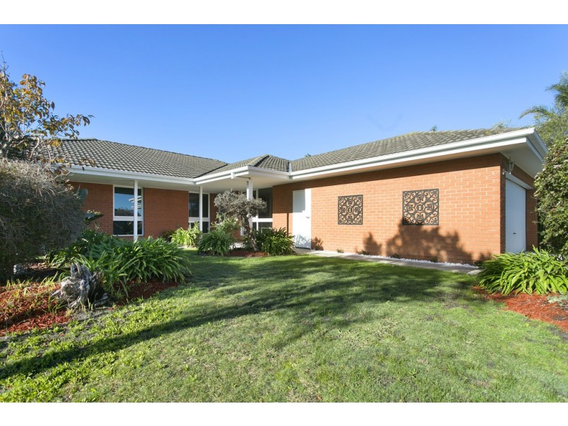 2 Gretel Court, Frankston VIC 3199