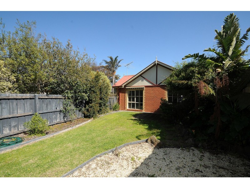 1/10 Japonica Grove, Frankston South VIC 3199