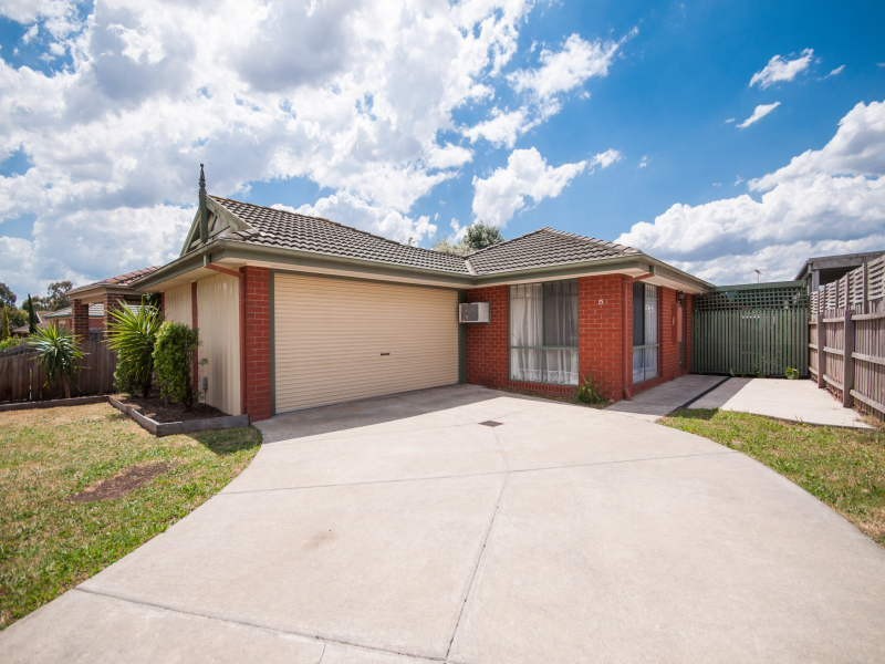 15 Neptune Place, Cranbourne West VIC 3977