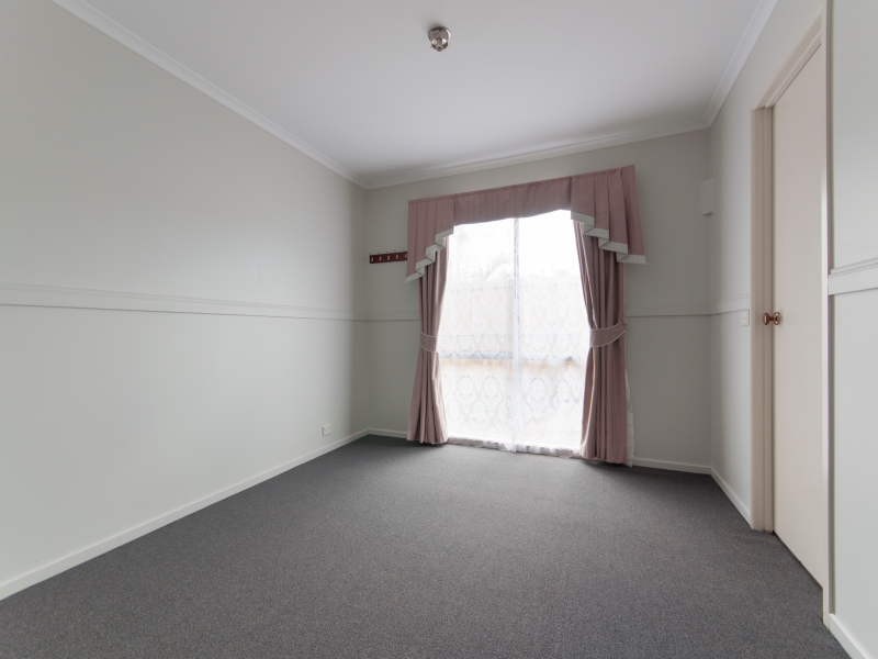 15 Neptune Place, Cranbourne West VIC 3977