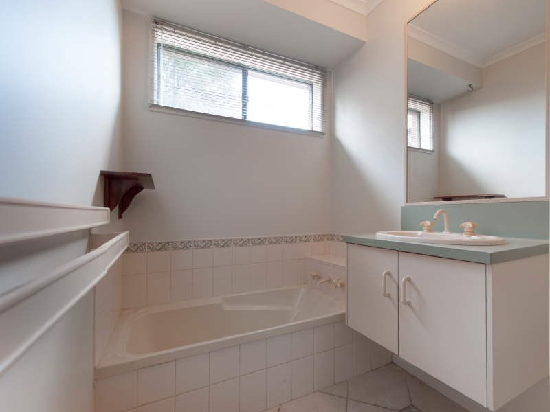 15 Neptune Place, Cranbourne West VIC 3977