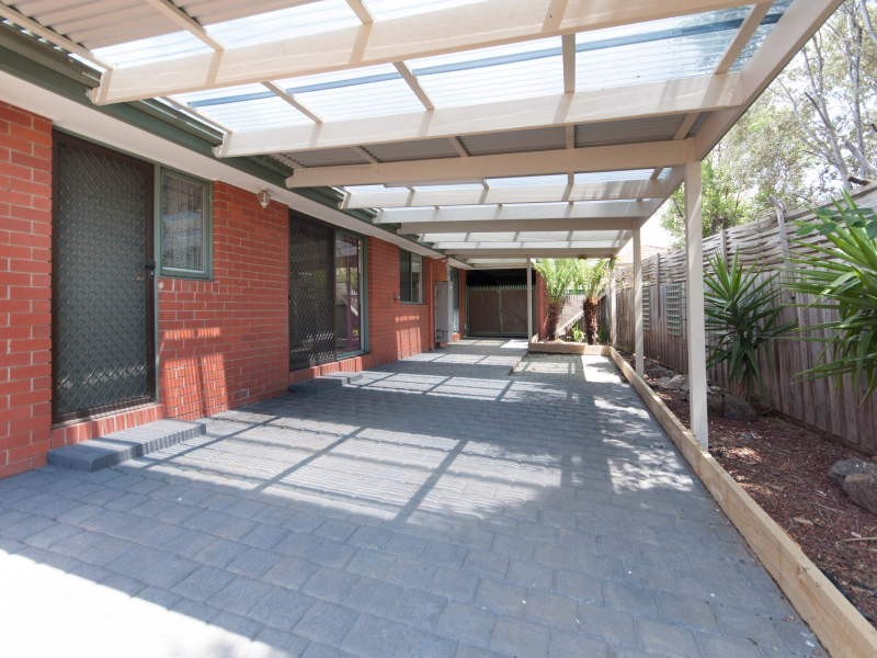 15 Neptune Place, Cranbourne West VIC 3977