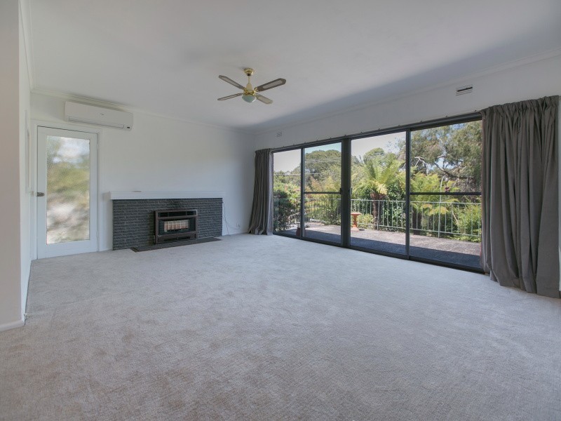 33 Woolston Drive, Frankston South VIC 3199