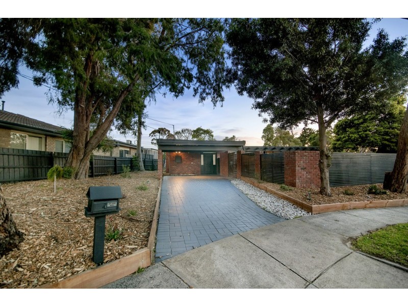 4 Innerleven Court, Frankston VIC 3199