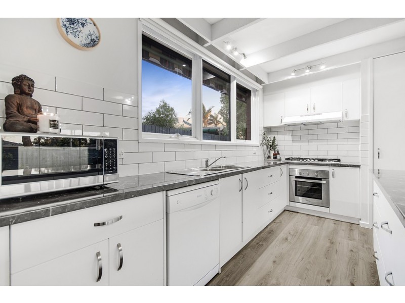 4 Innerleven Court, Frankston VIC 3199