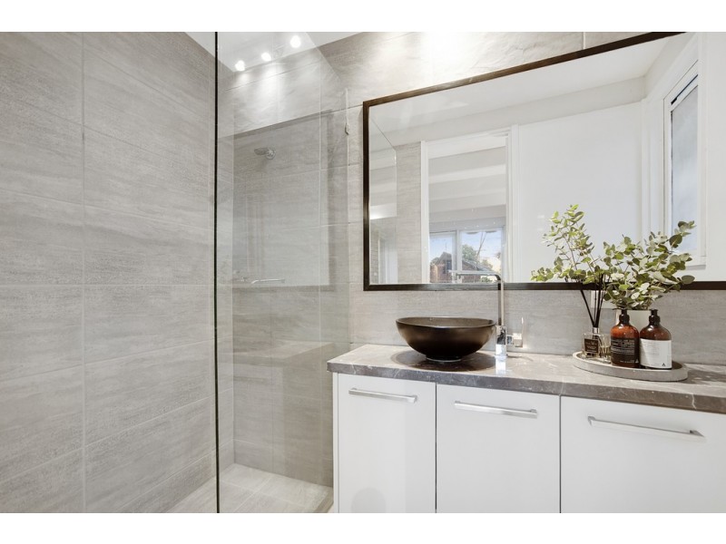 4 Innerleven Court, Frankston VIC 3199