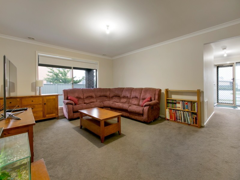 29 Stately Drive, Cranbourne East VIC 3977