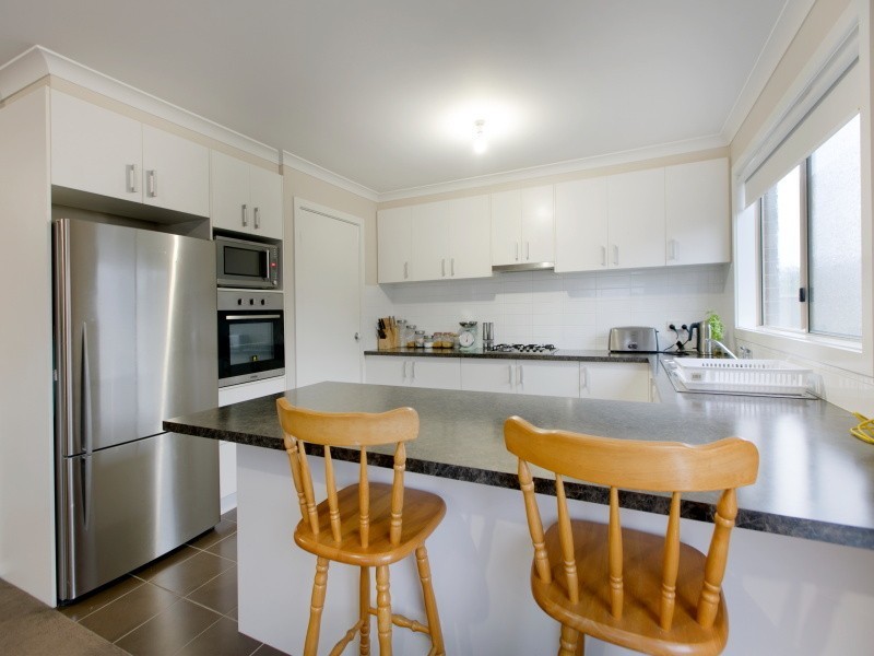 29 Stately Drive, Cranbourne East VIC 3977